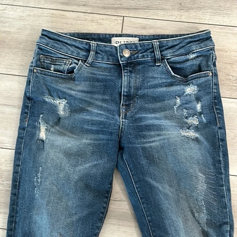 DL1961 distressed raw